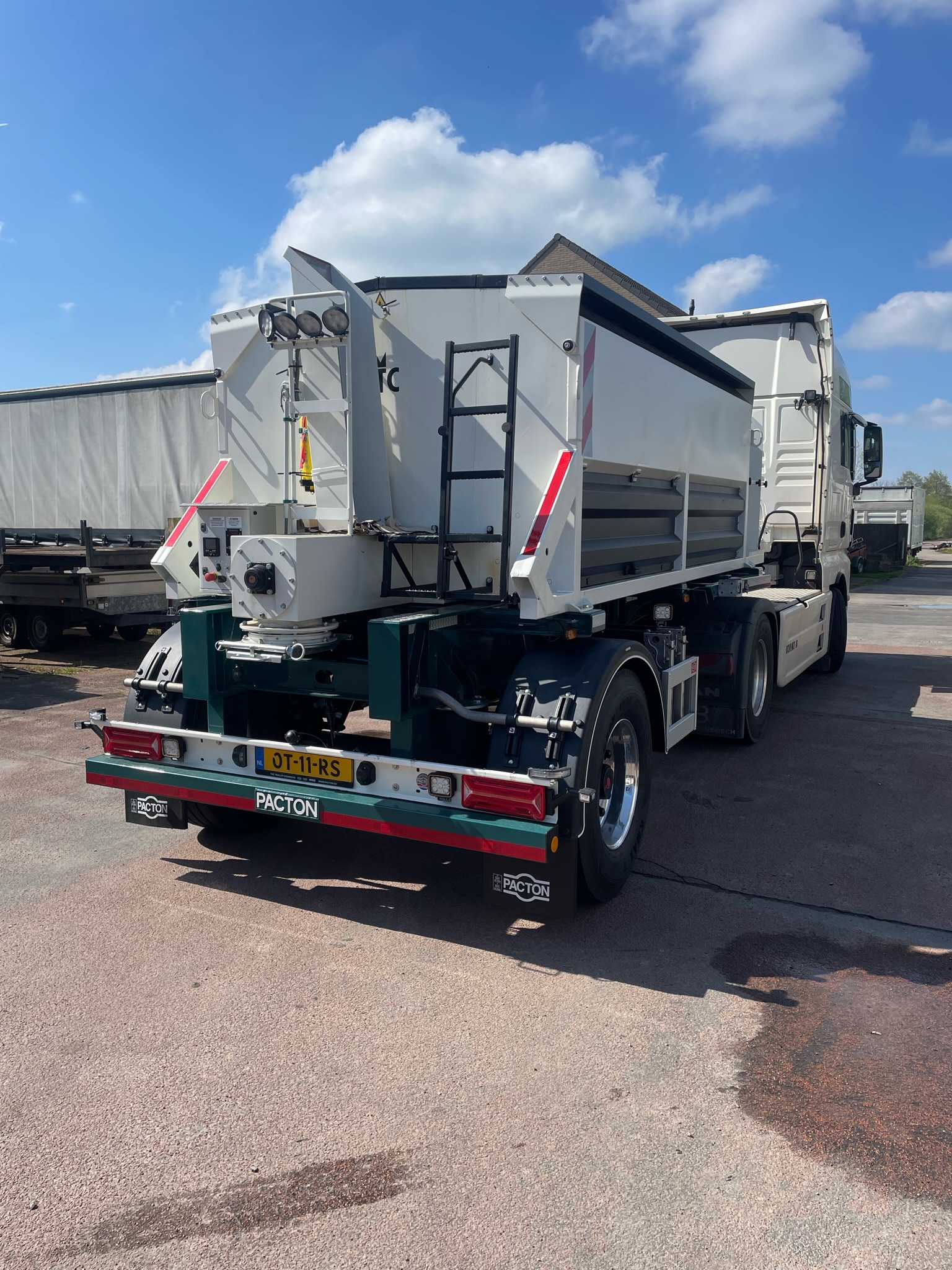 placeholder image-sq